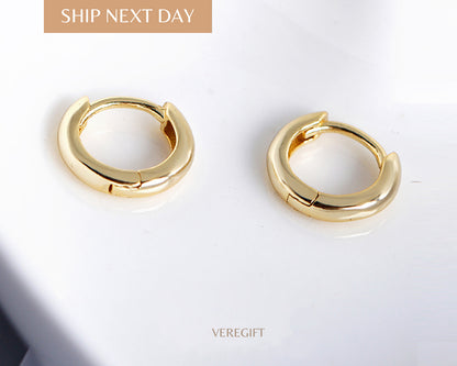 Mini Hoop Earrings - Gifts For Her - Minimalist Earrings - Best friend Gift - EH1002