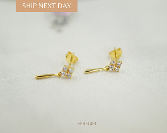 birthday gift, minimalist earrings, Exquisite Diamond-Studded S925 Silver Plated 14K Gold Earrings -EH5005