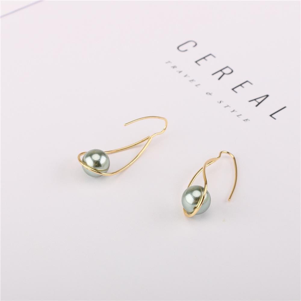 Abacá & Abalone Shell Hoop Earrings: Handmade Boho Chic Jewelry - CJEH1003