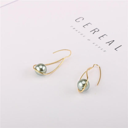 Abacá & Abalone Shell Hoop Earrings: Handmade Boho Chic Jewelry - CJEH1003